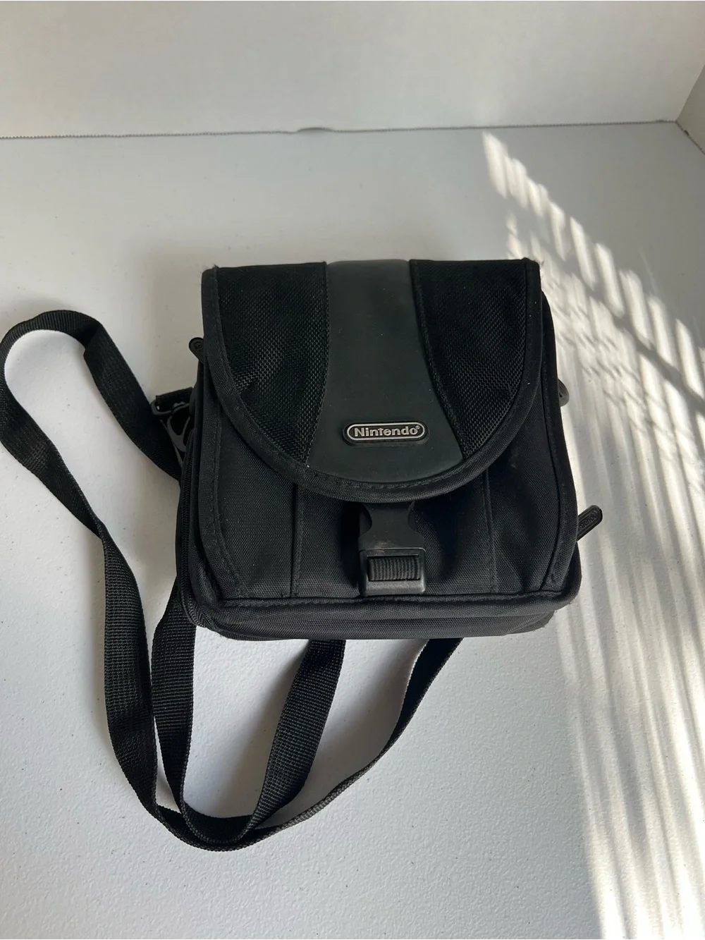 Nintendo DS Carrying Case Pouch Travel Bag Holds 12 Games-3 Compartment-Black.